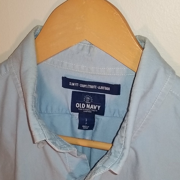 Old Navy Short Sleeve Men's Shirt - Picture 4 of 4